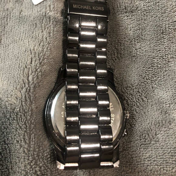 Michael kors watch - Picture 4 of 5